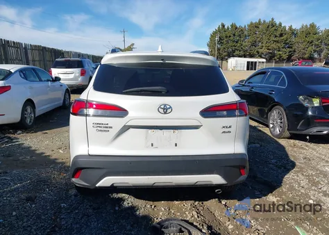 2022 Toyota Corolla Cross Xle из США, поврежденный, VIN 7MUDAABG5NV035853